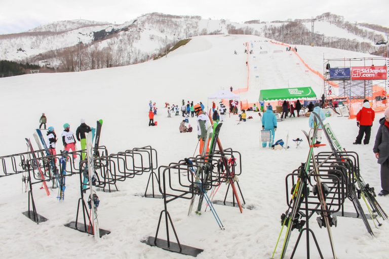 Niseko,japan April,10,2017:the,japanese,join,ski,race,at,winter,niseko,hokkaido.